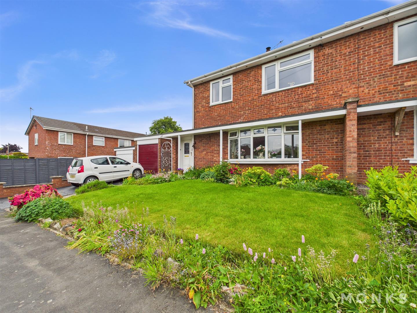 9 Preshenlle Lane, Oswestry, SY10 7UB For Sale